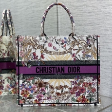 Christian Dior Shopping Bags